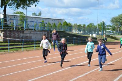 Foto zur Meldung: 22. Kinder- und Jugendsportspiele im Landkreis OSL - Leichtathletik-Dreikampf