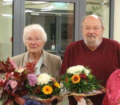 Dr. Margot Kleinert (links) hat ihr Amt als Vorsitzende des Falkenseer Seniorenbeirates niedergelegt. Als neuen Vorsitzenden wählten die Mitglieder Ulf Hoffmeyer-Zlotnik (rechts).