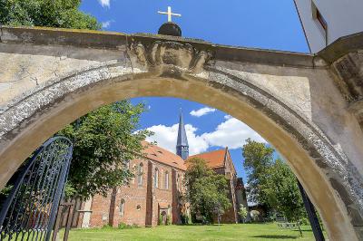 Alles ist gerichtet für das erste Fontane-Picknick in Elbe-Elster (Bild vergr&ouml;&szlig;ern)