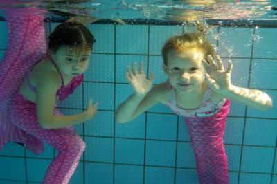 Meerjungfrauenschwimmen  im Freibad Landrücken Flieden - am 4. August noch Plätze frei!