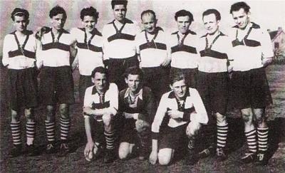 Das war die I. Herren von Germania Walsrode aus der Saison 1948/49. Als Dritter von links steht in der hinteren Reihe Hans-Heinrich Stadtländer, der acht Jahre ältere Bruder Walters. SGW (Bild vergrößern)