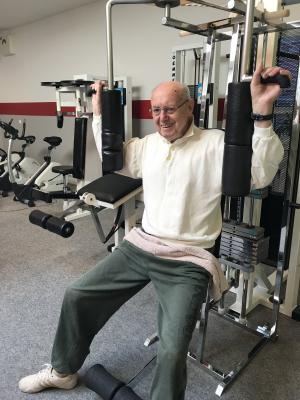 Foto zur Meldung: Die Fitness Schule gratuliert Hans-George Osterloh zum 90. Geburtstag!