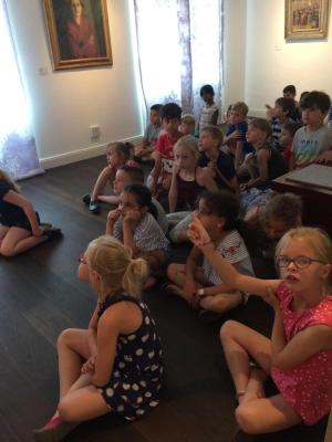 Die Kinder des 1. Schuljahres besuchen das museumspädagogische Programm im Haus Opherdicke!