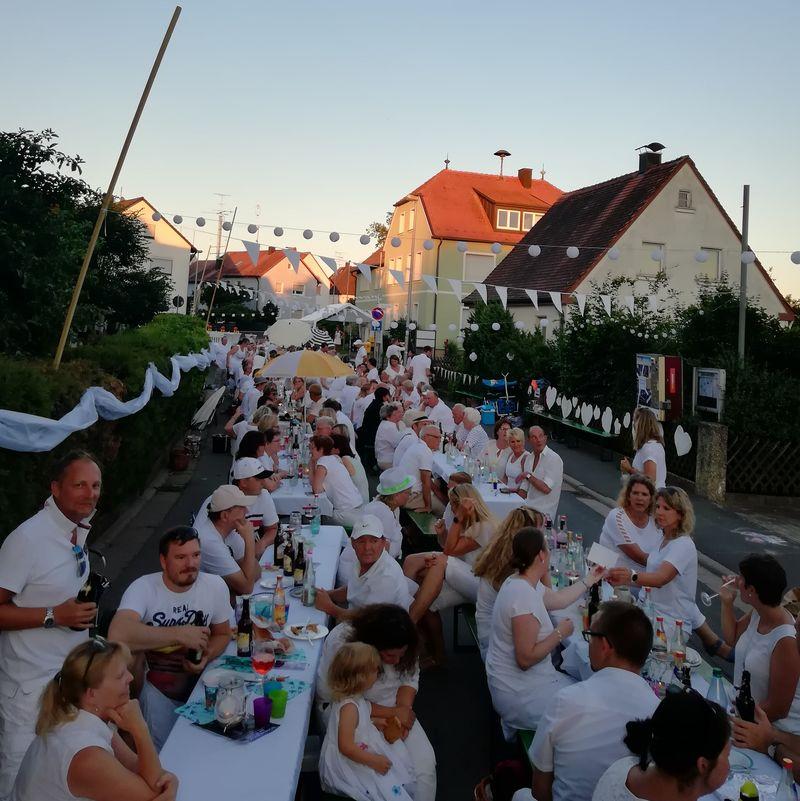 Gemeinde Dormitz - Sommernacht in Weiß