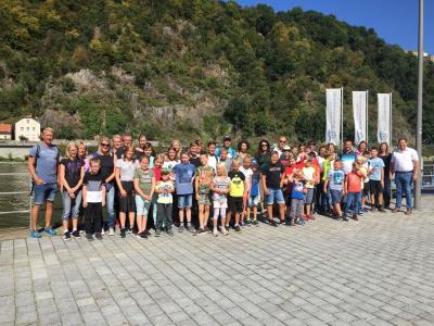 Foto zur Meldung: 54 Gemeindebürger gingen mit dem „Bürgermeister auf See“