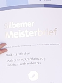 Foto zur Meldung: Ehrung für 25 Jahre Meistertitel - silberner Meisterbrief in Leipzig