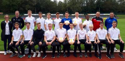 Foto zur Meldung: DFB-Junior-Coach - Beim VfB trainiert die Jugend die Jugend