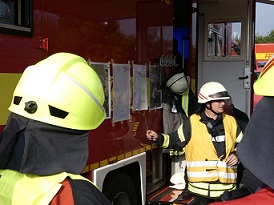 Foto zur Meldung: Großübung in Petershagen-Quetzen (NRW) stellte das Können der Feuerwehren auf die Probe Foto zur Meldung: Großübung in Petershagen-Quetzen (NRW) stellte das Können der Feuerwehren auf die Probe