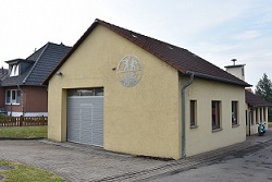 Foto zur Meldung: Blitzeinschlag ins Feuerwehrhaus Bergdorf sorgt für größere Schäden / Stadtwettbewerbe finden dennoch statt..