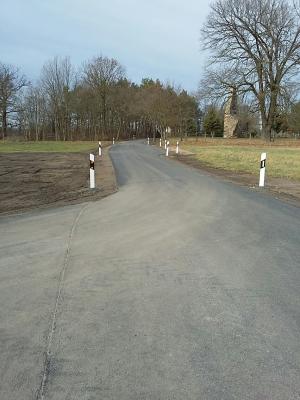 Bornsdorfer Friedhofsweg fertiggestellt (Bild vergrößern)