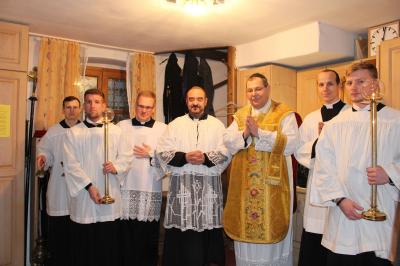 Foto zur Meldung: „Alte lateinische“ Messe zum achten Mal in der Pfarrei St. Johannes gefeiert