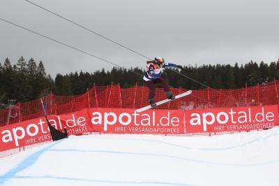 Keine Sprünge, kein Weltcup - der Snowboardcross Weltcup am F20eldberg vom 31. Januar bis 02. Februar 2020 wurde mangels Schnee abgesagt - Foto: Joachim Hahne / johapress