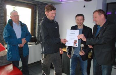 Überreichung Urkunde 2018 - Rubbeldikaz e. V., Staupitz (Bild vergr&ouml;&szlig;ern)