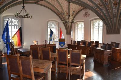 Stadt Perleberg | Blick in den Großen Sitzungssaal im Perlebeger Rathaus