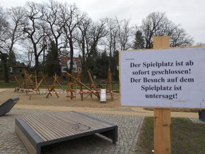 Stadt Perleberg | Gesperrter Spielplatz im Hagen