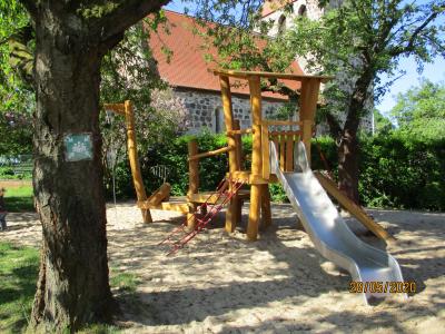 Vorschaubild zur Meldung: Neue Spielanlage für die Kita "Sonnenschein" in Holzhausen