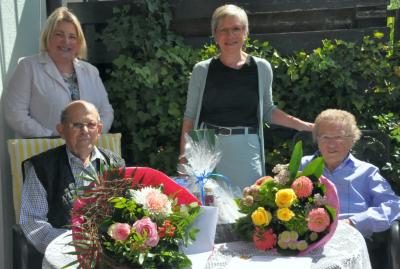 Ihr 65-jähriges Ehejubiläum feierten Hedwig und Werner Hirsch, natürlich mit Tocher Ute. Puschendorfs Bürgermeisterin Erika Hütten (links) war unter den Gratulanten.