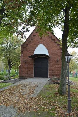 Unser Bild zeigt die Feierhalle auf dem Friedhof Kremmener Straße.