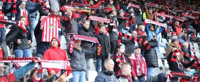 Erstmals seit dem 7. März dieses Jahres durften Fans in Freiburg wieder ins Stadion - Foto: Joachim Hahne / johapress