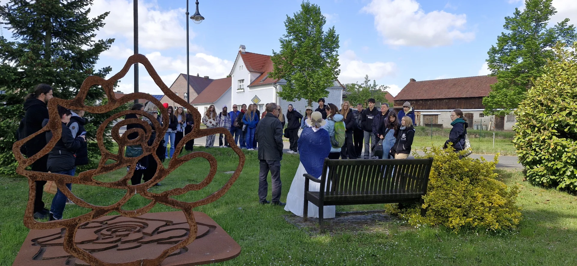Mit der Salzdame unterwegs in Ratzdorf - die Grenz-Rose