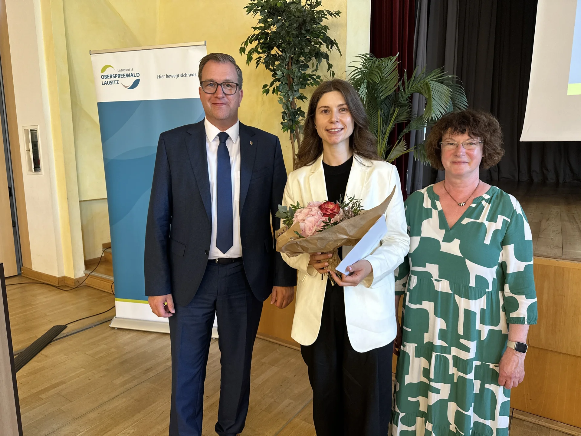 20260625_Kreistag bestellt Frau Nahibina in den Integrationsbeirat_Bild LK OSL_Nora Bielitz