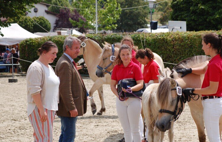 750x480-crop-90-dsc_2781_ehrung_siegerfamilie