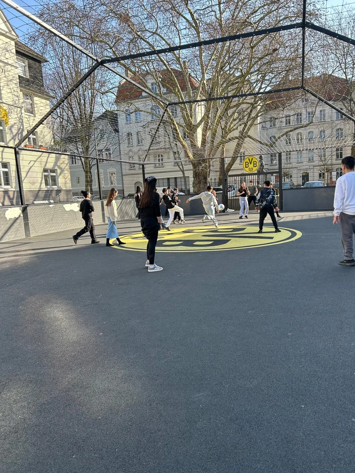 7.4 spielt Fussball