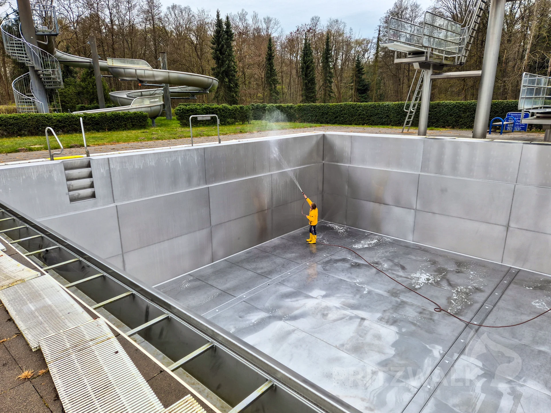 Auch von unten wird geputzt. Foto: Stadt Pritzwalk