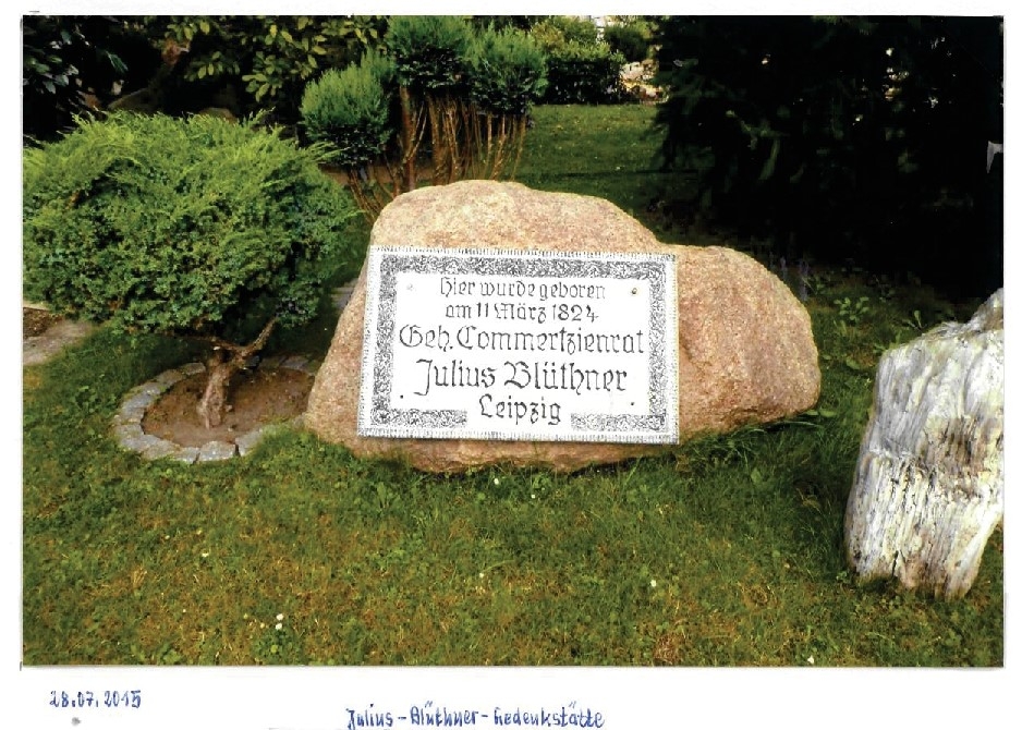 Julius-Blüthner-Gedenkstein