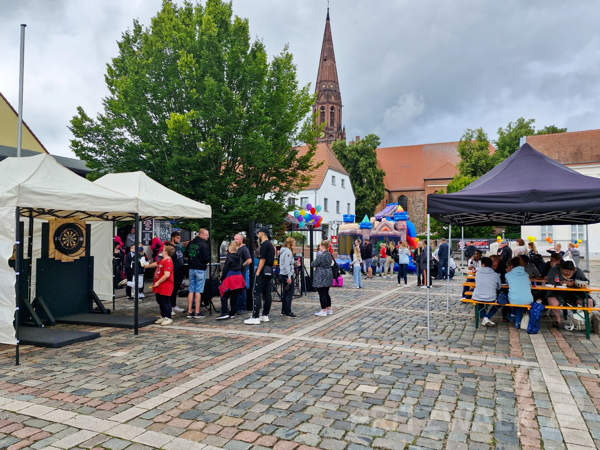Auf dem Marktplatz gab es Kurzweil für die ganze Familie. Foto: Stadt Pritzwalk