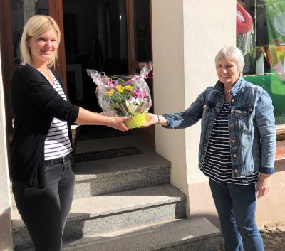 Stadt Perleberg | die Stadt gratuliert Frau Wirth zum neuen Standort ihres Geschäftes