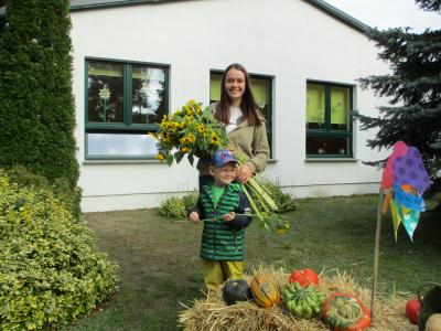 Foto zur Meldung: Freiwilliges Soziales Jahr – Isabell im Kindergarten “Sonnenblume” in Sülstorf