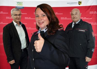 vlnr.: Landtrat Rolf Keil, Kampagnengesicht Sandra Neubert und Verbandsvorsitzender Andreas Schubert (Bild vergrößern)