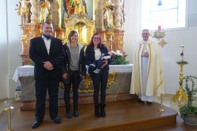 Sebastian Vogl wurde am 22.11.2020 in St. Georg Prackenbach das Sakrament der Taufe gespendet