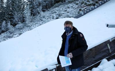Video: Joachim Häfker freut sich an der Hochfirstschanze über die erste Beschneiung für den Weltcup am 9. bis 11. Januar 2020 in Neustadt - Foto: Joachim Hahne / johapress