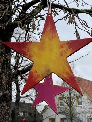 Bild der Meldung: Es weihnachtet in allen Ecken – in der Don-Bosco-Schule gibt es viel zu entdecken.