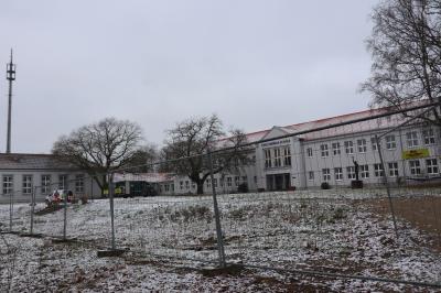 Vorschaubild zur Meldung: Neugestaltung der Außenanlagen der Carl-Diercke-Schule hat begonnen