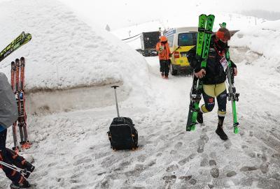 Ski-Cross Weltcup am Feldberg fällt Wetter zum Opfer - zweites Rennen am Sonntag soll stattfinden