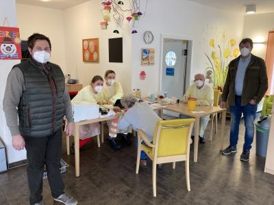 Foto zu Meldung: Pflegeinsel Kuhn geht auf eigene Initiative in die Impfoffensive