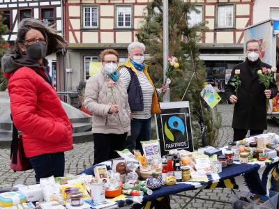 Faire Rosen am Stand der Fairtrade-Gruppe Sinzig