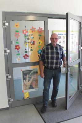 Nach 43 Jahren geht Alfons Kleffner, Stationsleitung der Station "Brücke" 21B2 in der Kinder- und Jugendpsychiatrie Marsberg, für ein Jahr in die Freistellungsphase und dann in den Ruhestand. Foto: LWL