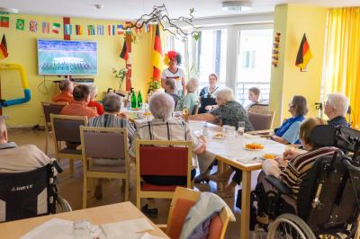 EM-Fieber im Seniorenpflegezentrum