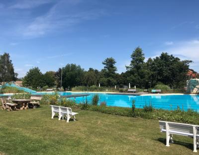 Das Freizeitbad Grasleben zieht eine positive Zwischenbilanz der Badesaison 2021. (Bild: Samtgemeinde Grasleben)