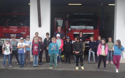 3. Klasse besucht die Freiwillige Feuerwehr Röslau