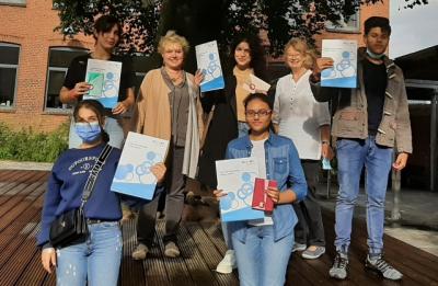 Foto zur Meldung: 10 Schüler*innen haben das Deutsche Sprachdiplom 1 bestanden!