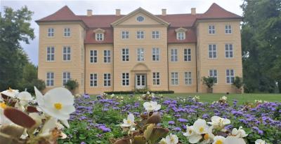 3 Königinnen Palais in Mirow
