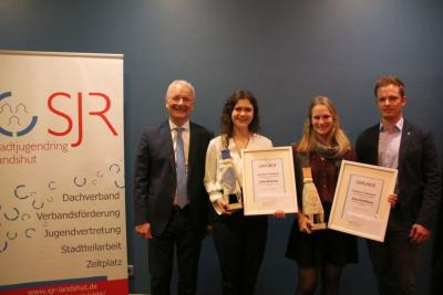Neujahrsempfang des SJR: Ehrenamtspreis für zwei junge engagierte Damen (Bild vergrößern)