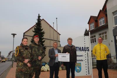 Spendenaktion von Bundeswehr und @fire für Damsdorfer Kinderheim