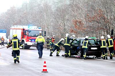 Unfall mit 6 beteiligten Fahrzeugen