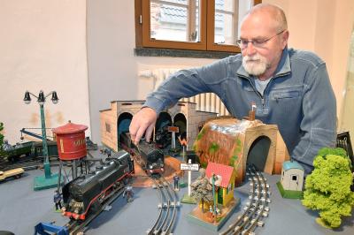 Träume aus Blech: Märklin-Spielzeugeisenbahnen aus Großvaters Zeiten (Bild vergr&ouml;&szlig;ern)